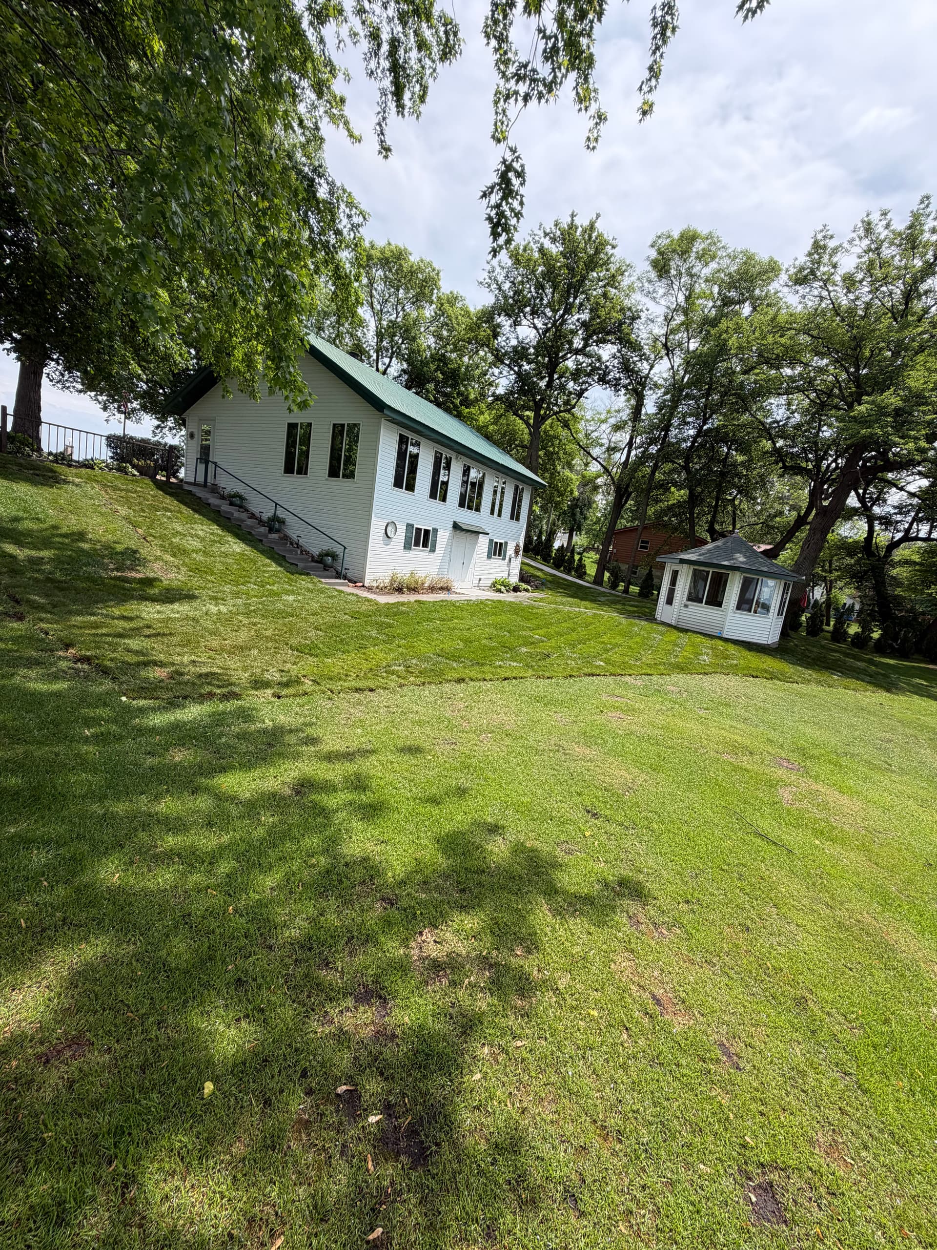 Gallery photos for Before and After Sod Installation That Speaks for Itself: Image #3