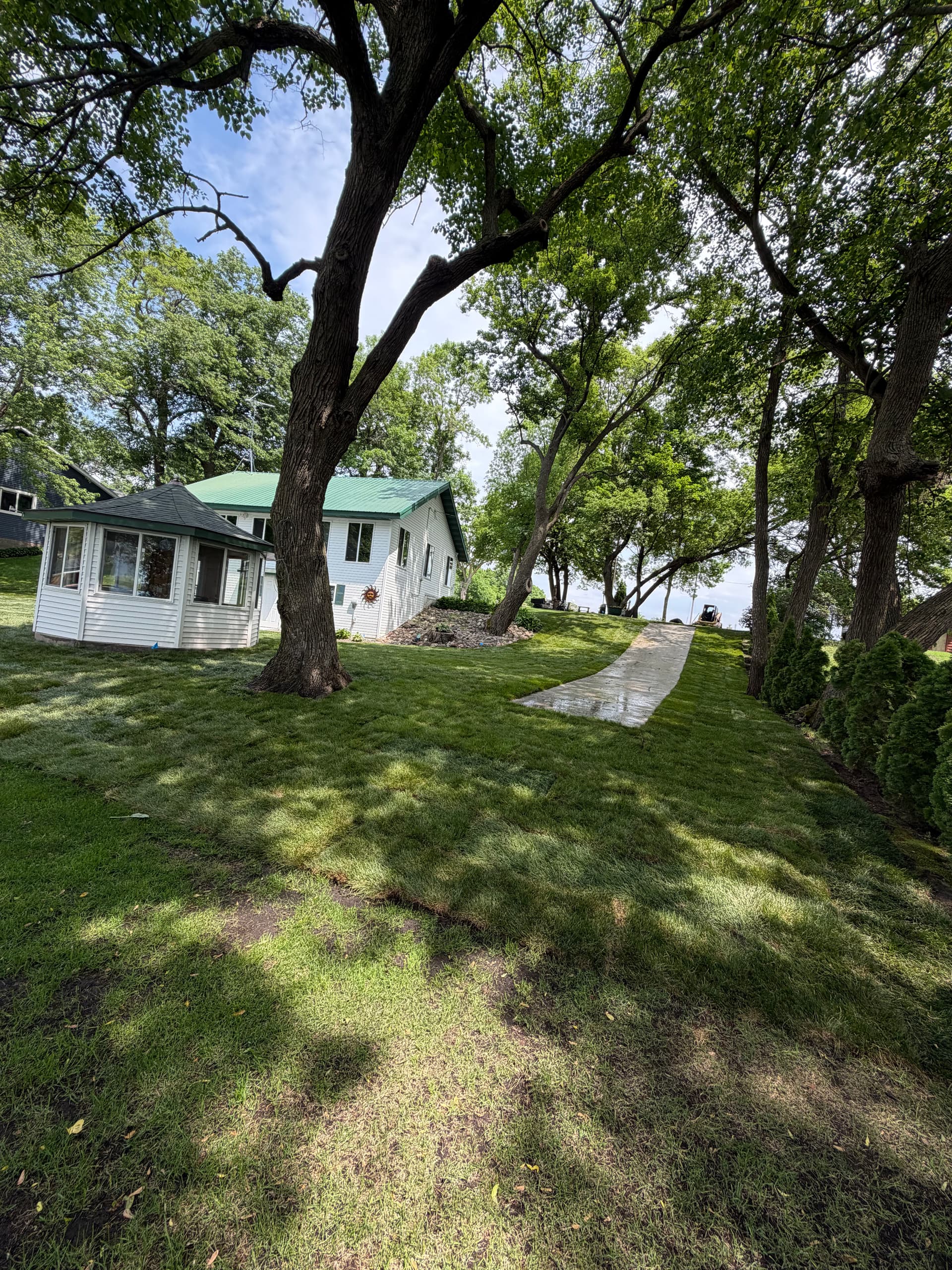 Gallery photos for Before and After Sod Installation That Speaks for Itself: Image #2